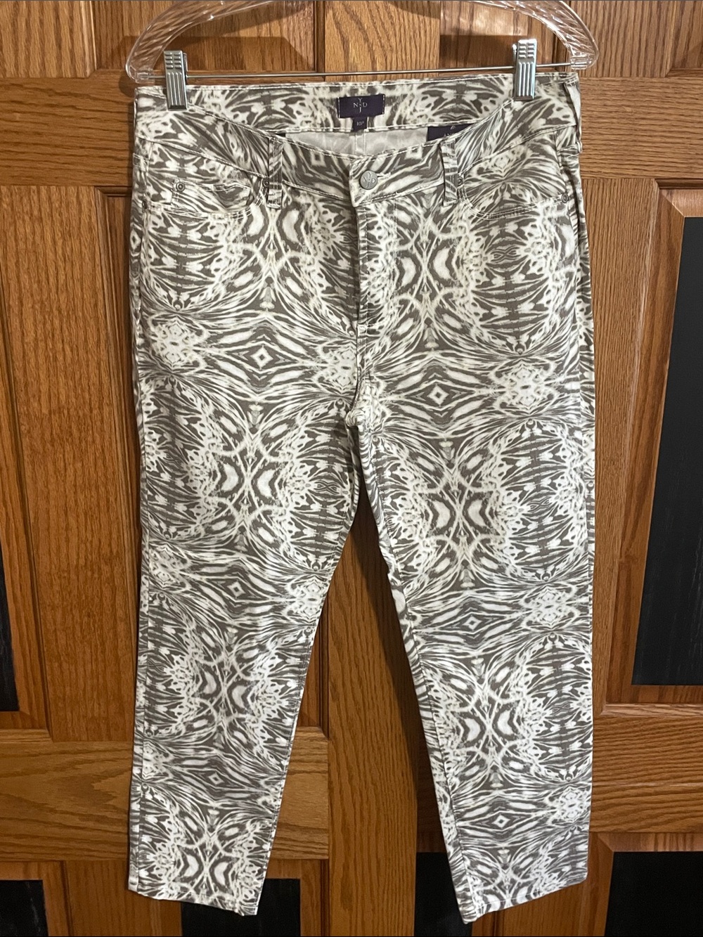 Nydj Women’s Taupe & White Patterned Stretch Pants - Size 10P. NEW WITHOUT TAGS!